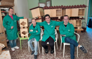 Dai ragazzi del Lab 101 le nuove casette per i gatti di Canelli