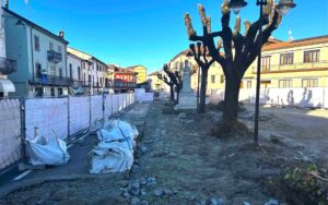 A Rivalta è iniziato il restyling di piazza Vittorio Veneto