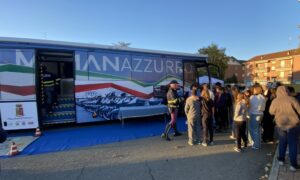 Il Pullman azzurro della Polizia di Stato incontra le scuole acquesi