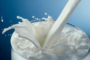 Latte, prezzi in caduta e rischio contratti al ribasso: Confagricoltura Piemonte chiede un tavolo regionale