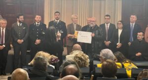 Need You: due camion di arredi per il laboratorio di Microbiologia