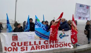 Terme di Acqui, sit-in dei sindacati al passaggio della fiamma olimpica