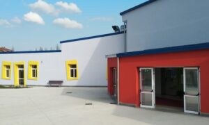 Lavori sulla linea elettrica: la scuola Bella chiude per un giorno