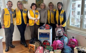 Lions Acqui e Colline Acquesi, zaini e materiale scolastico ad Asca