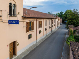 Strevi: maxi furto alla cantina Banfi, rubate oltre 3.000 bottiglie di Alta Langa